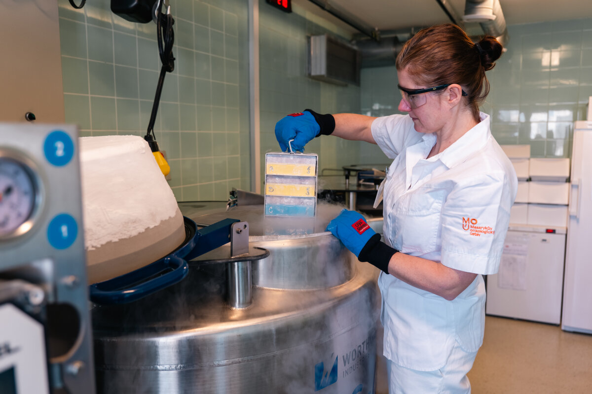 Síť českých biobank získala finanční prostředky na rozvoj a modernizaci